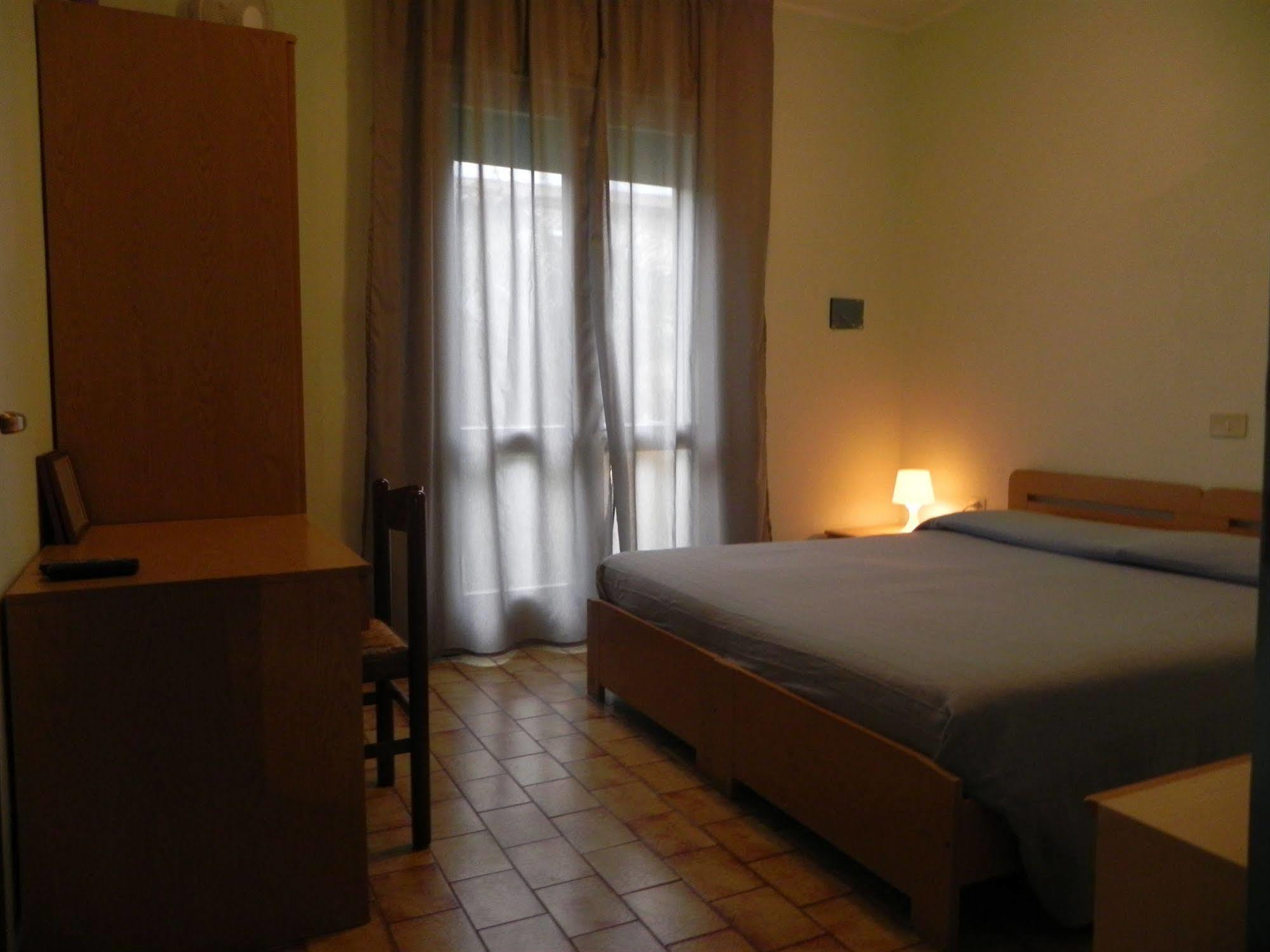 Hotel Antonella Каорле Экстерьер фото